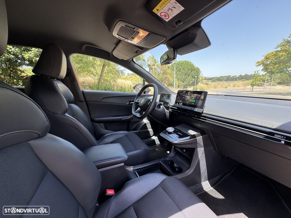 MG MG4 64 kWh Luxury - 14