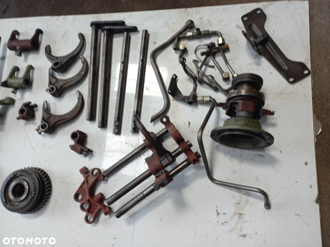 Części skrzyni biegów DEUTZ FAHR DX 6.05,85,90,4,50,4.31,synchronizator 1-2 bieg,przesówka,koło zębate,ślizg,pierścień ,hamulec,wałek ataku,łożysko,obudowa skrzyni,tuleja. - 9