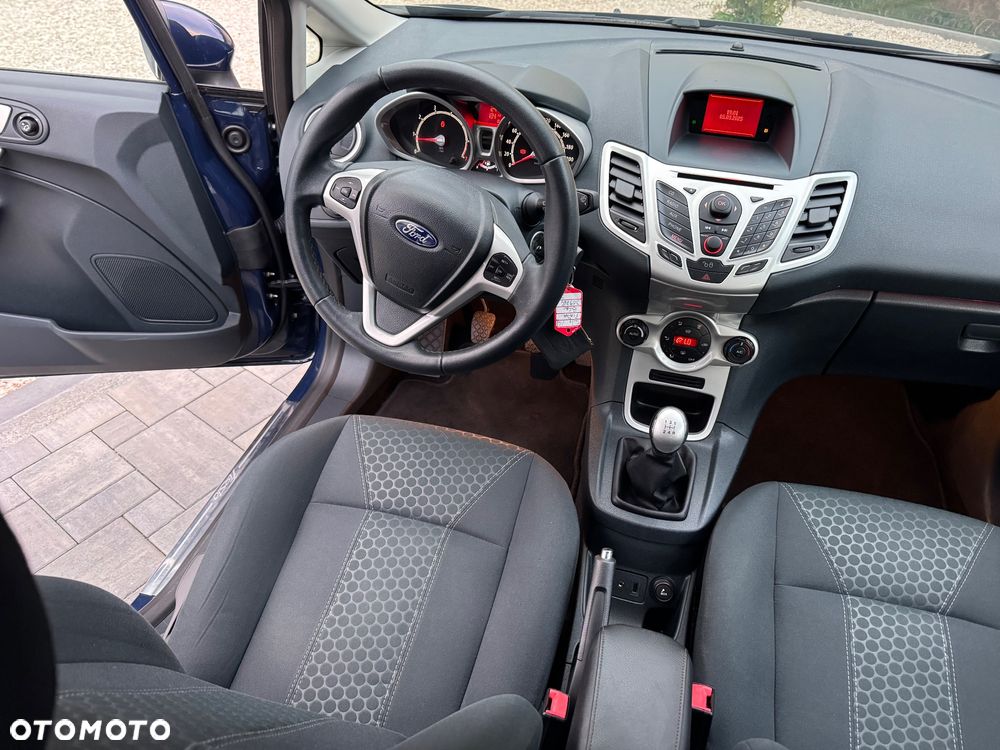 Ford Fiesta 1.4 Titanium - 24