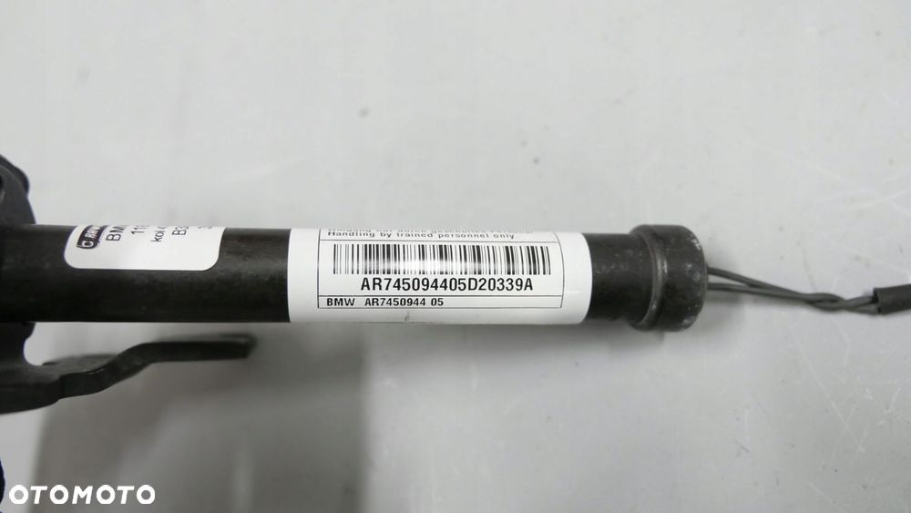 bmw f40 nabój pirotechniczny maski prawy 7450944 - 3