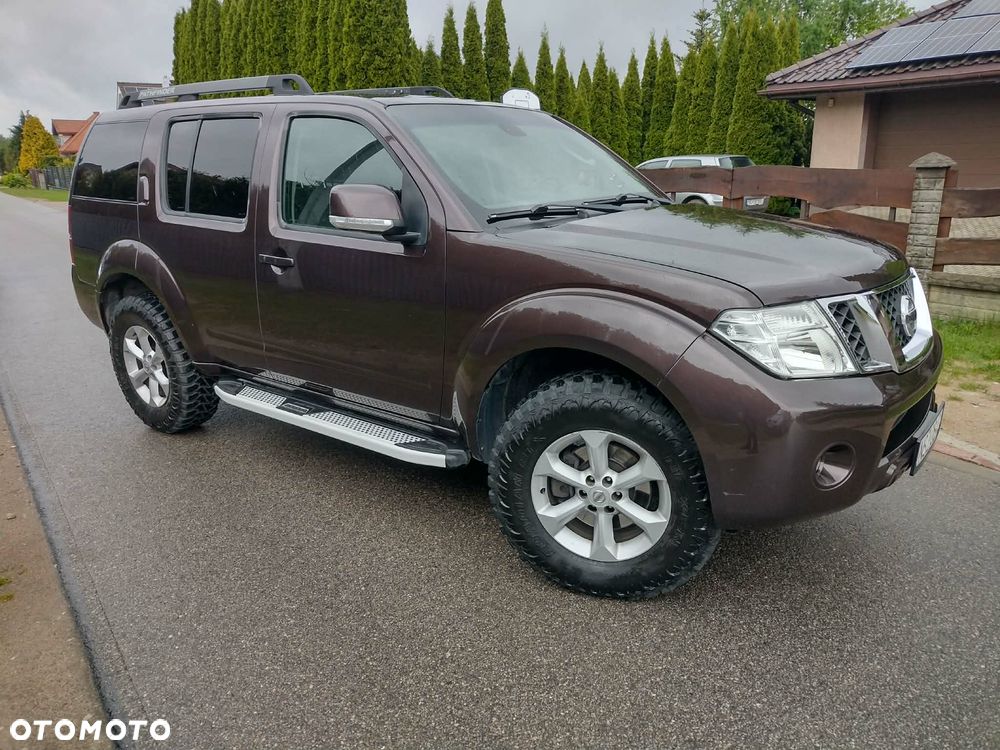 Nissan Pathfinder 2.5 DCi LE - 2