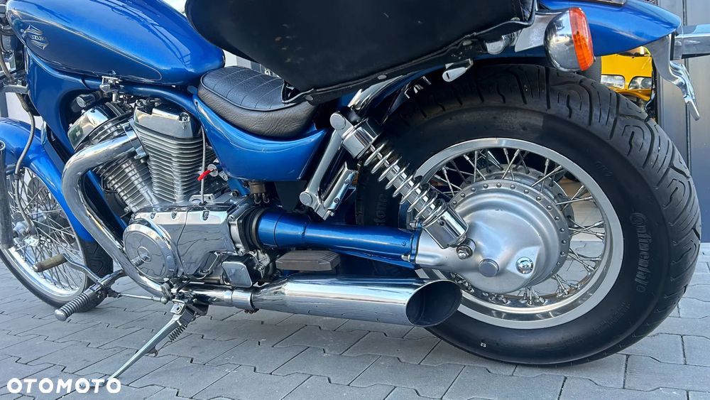 Suzuki Intruder - 15