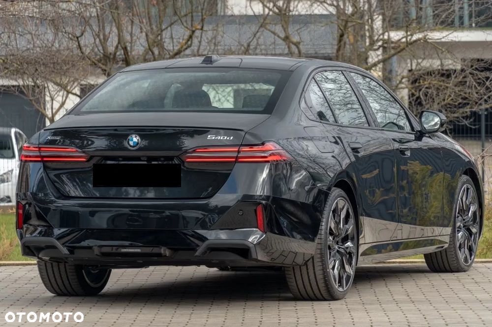 BMW Seria 5 540d xDrive mHEV M Sport - 5