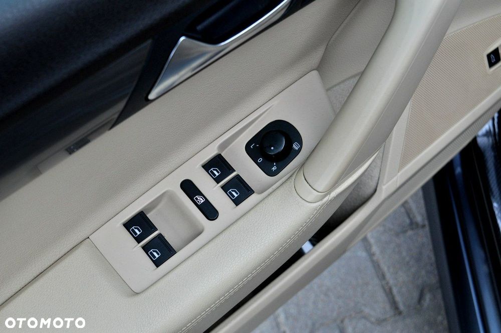 Volkswagen Passat Variant - 21