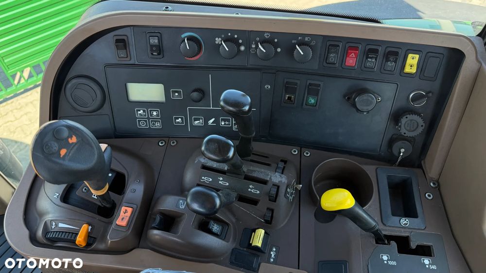 John Deere 7720 - 14