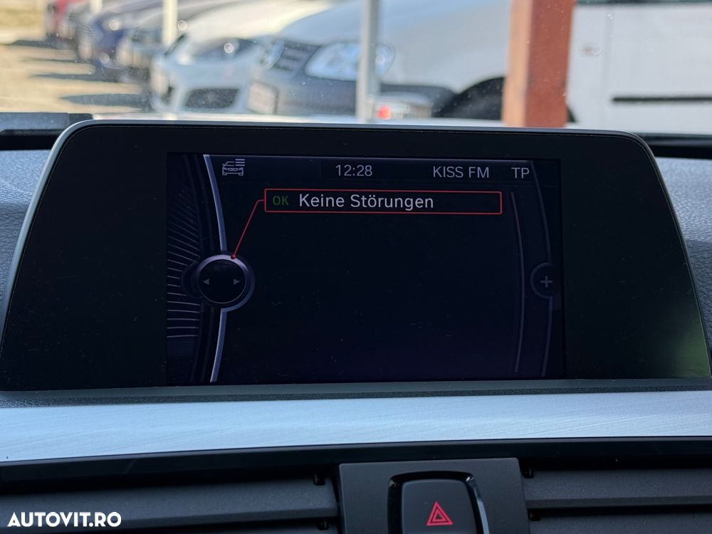 BMW Seria 3 320d xDrive - 17