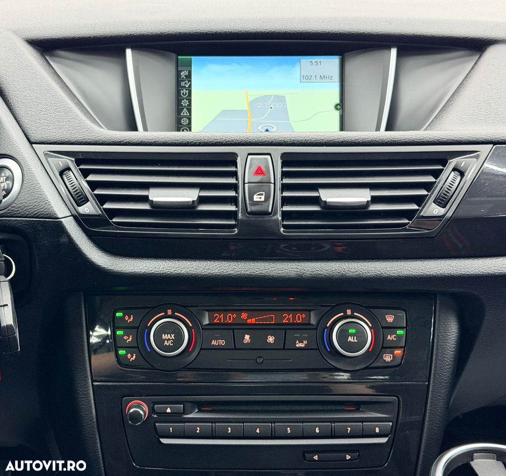 BMW X1 sDrive18d Sport Line - 24