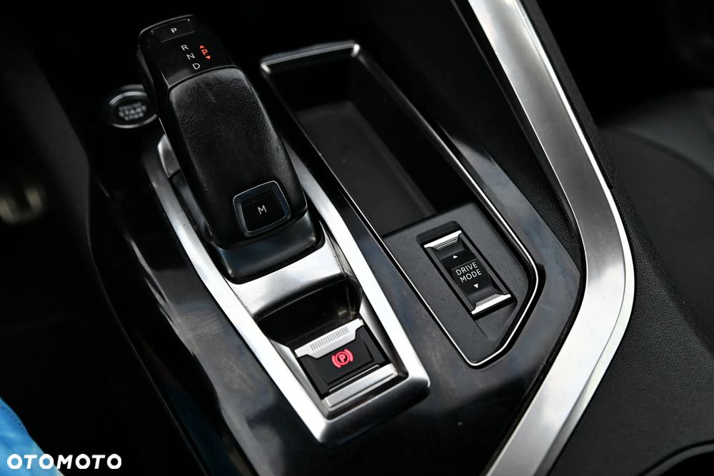 Peugeot 3008 BlueHDi 130 Stop & Start EAT8 GT Pack - 27