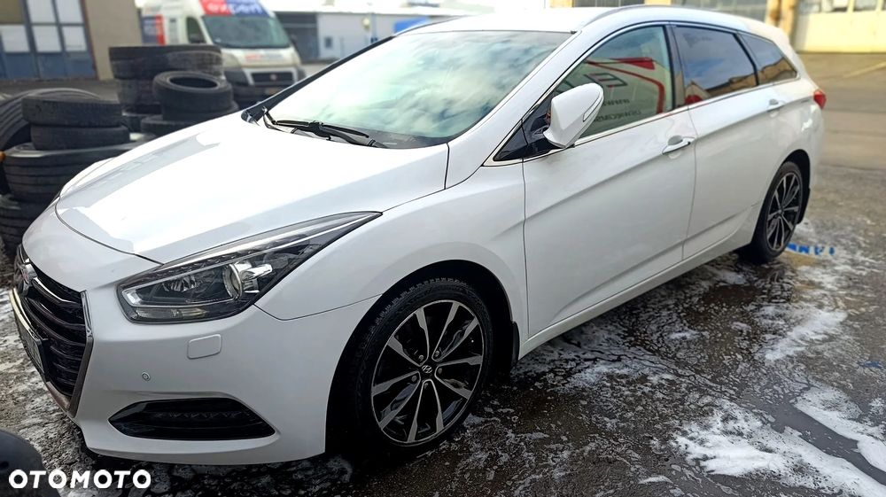 Hyundai i40 Kombi 1.7 CRDi DCT Trend - 2