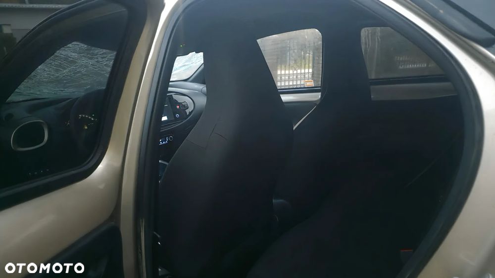 Toyota Aygo 1.0 VVT-i Black Edition - 19