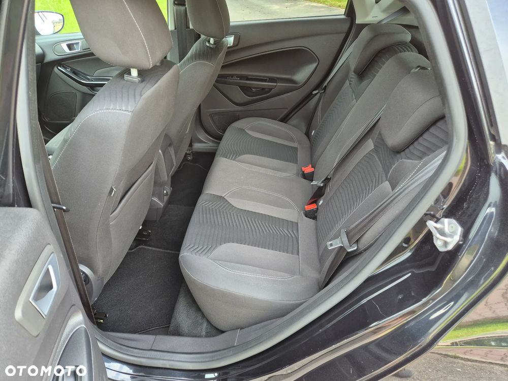 Ford Fiesta 1.25 Titanium EU5 - 19