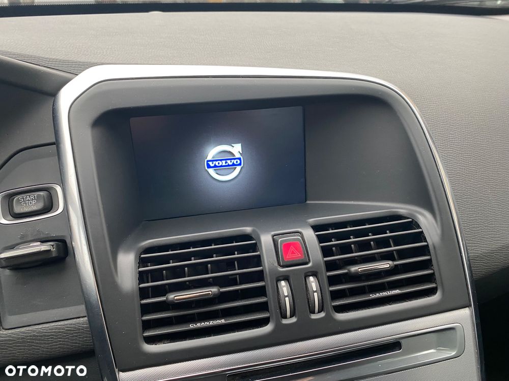 Volvo XC 60 D3 Geartronic Momentum - 11