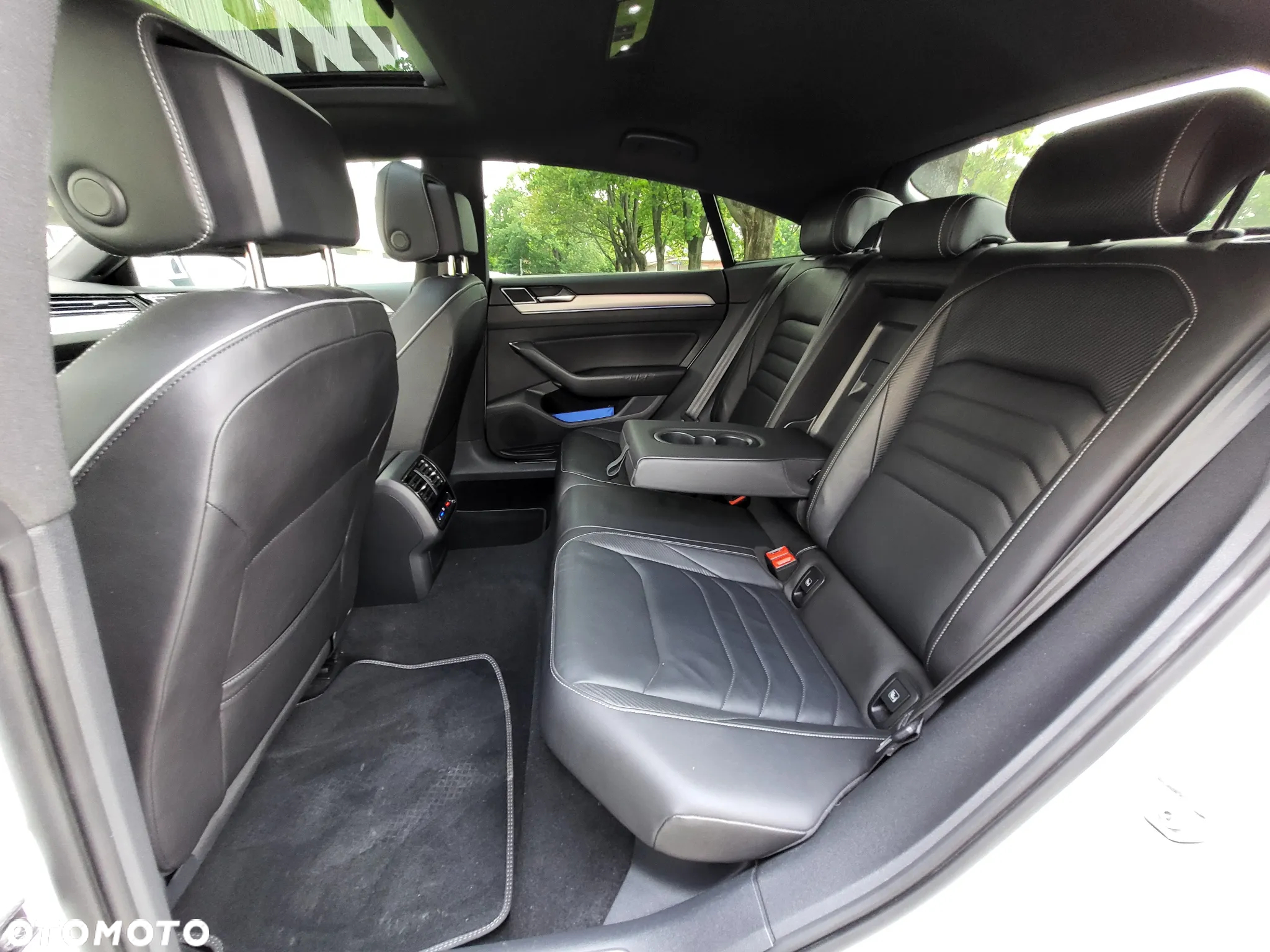 Volkswagen Arteon 2.0 TDI Bi-Turbo SCR 4Mot R-Line Edition DSG - 25