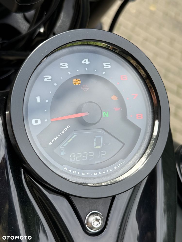 Harley-Davidson Softail Fat Bob - 4