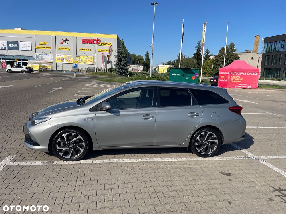 Toyota Auris 1.8 HSD Luna - 6