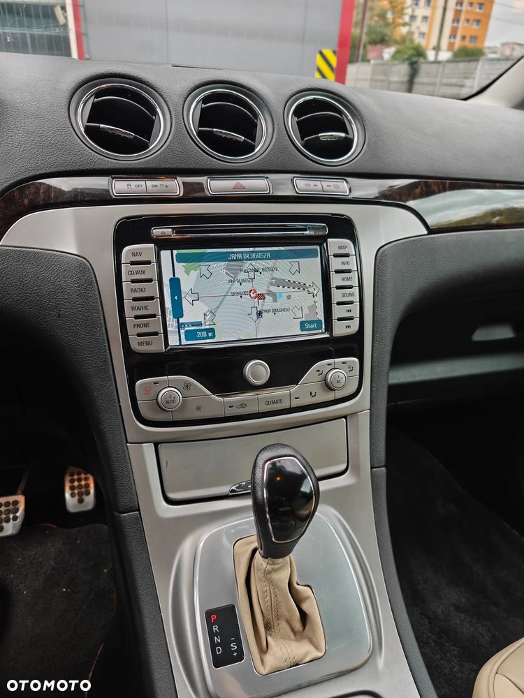 Ford Galaxy 2.0 TDCi Titanium - 16