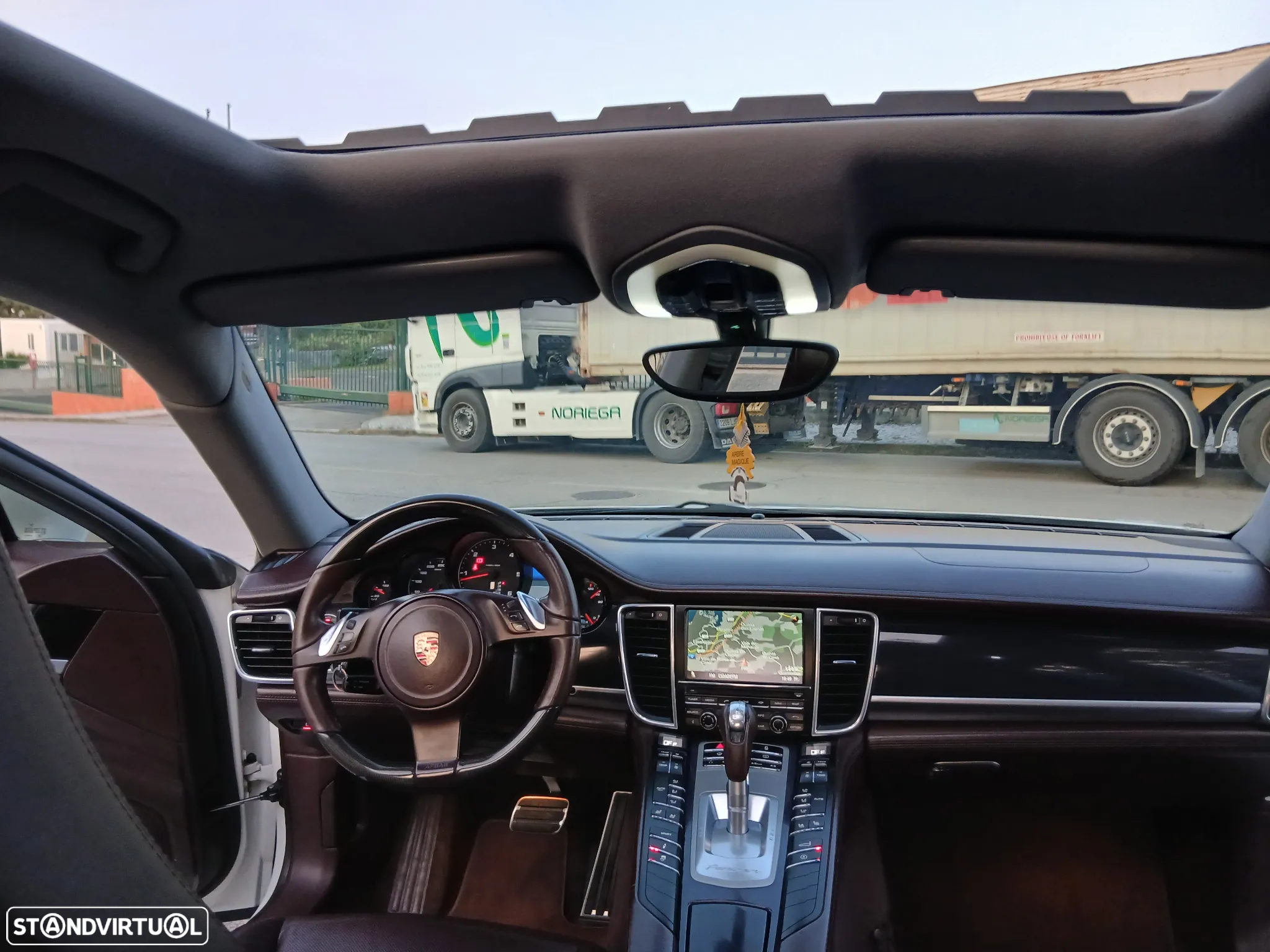 Porsche Panamera Platinum Edition - 23