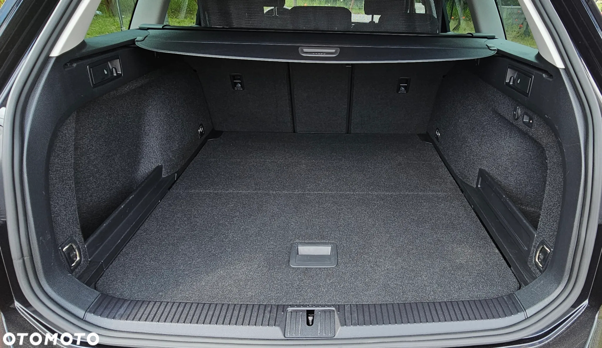 Volkswagen Passat Variant 2.0 TDI SCR DSG Business - 28