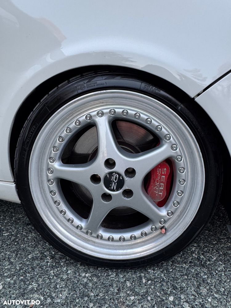 Volkswagen Polo 1.8 GTI - 16