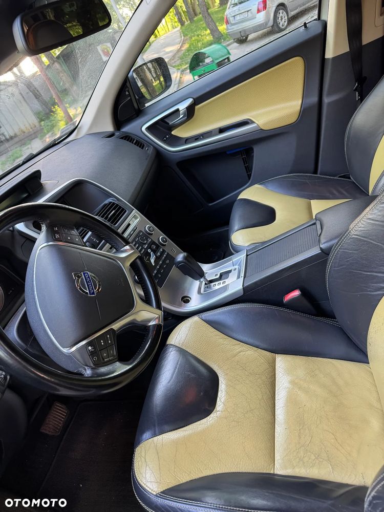 Volvo XC 60 D5 AWD - 10