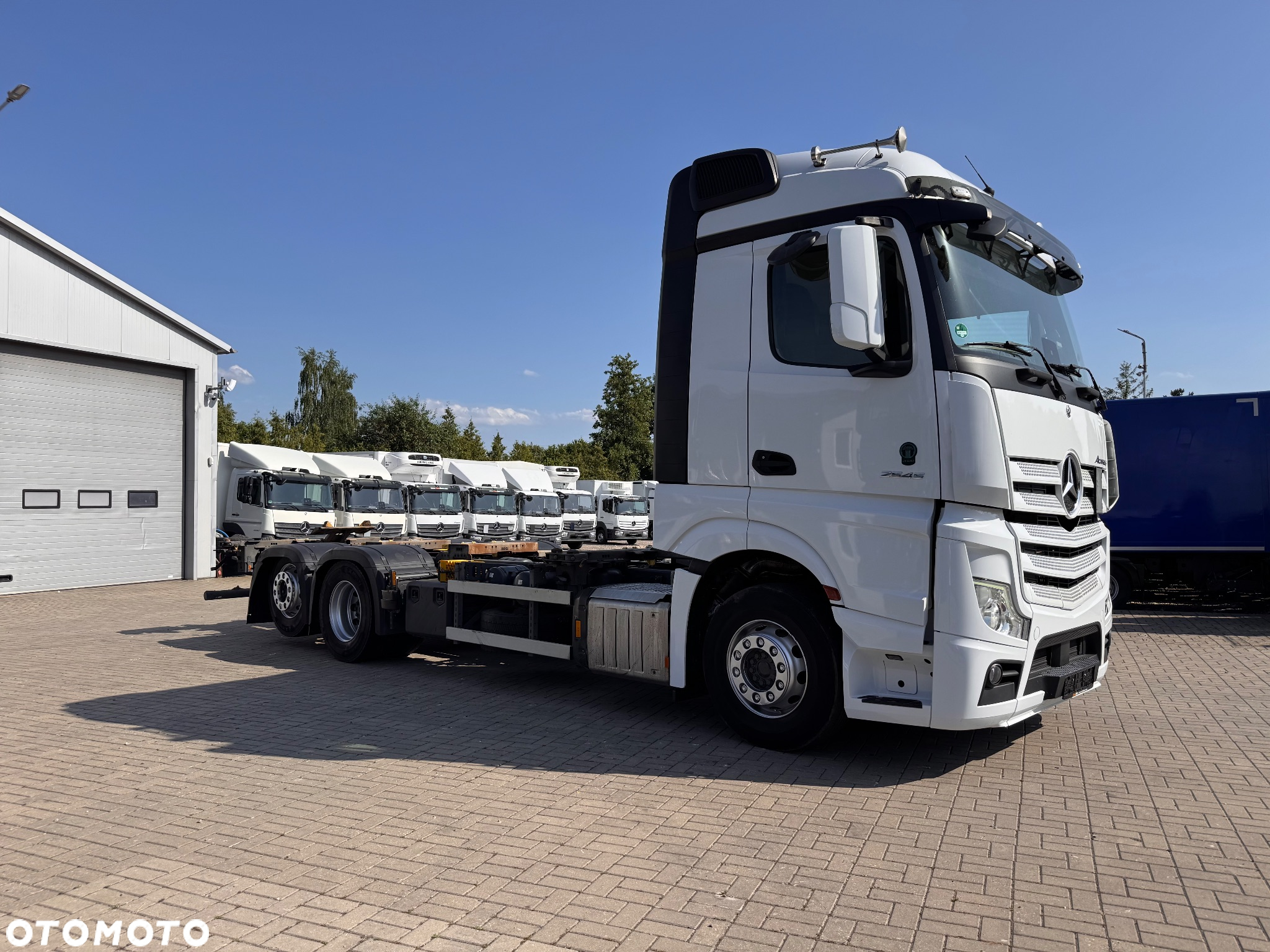 Mercedes-Benz Actros - 11