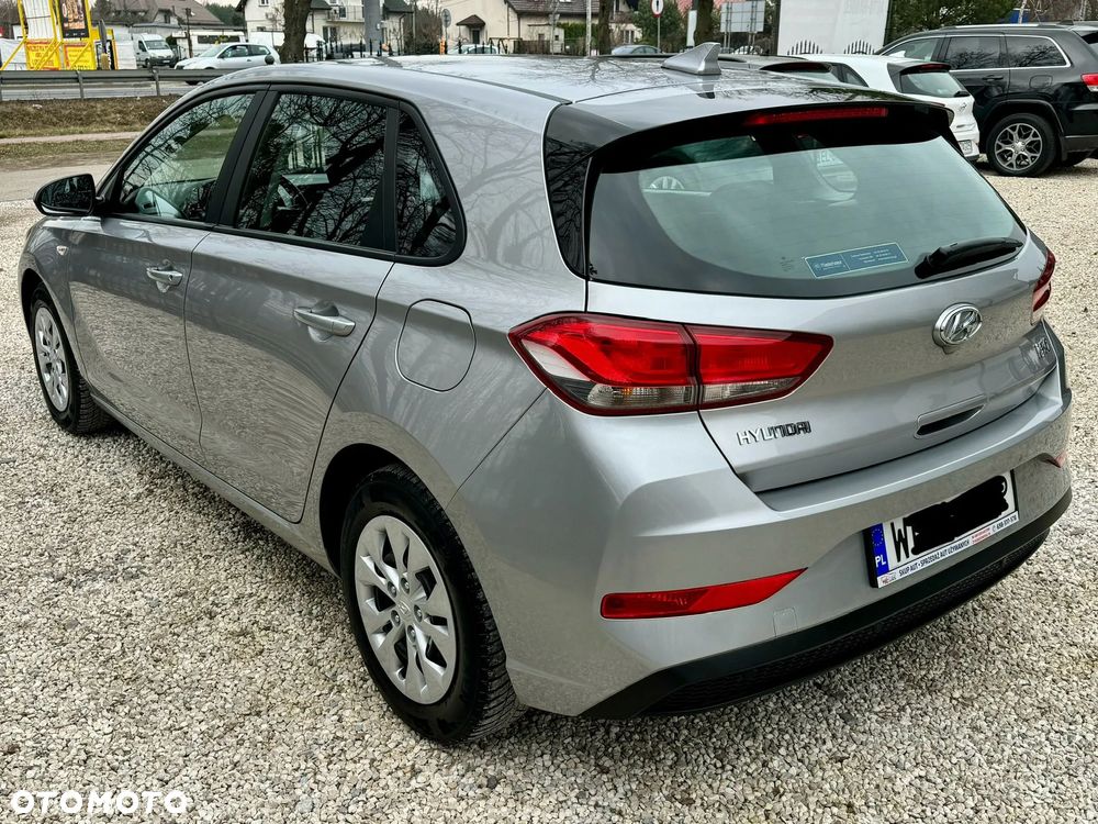 Hyundai i30 1.5 DPI Classic + - 6