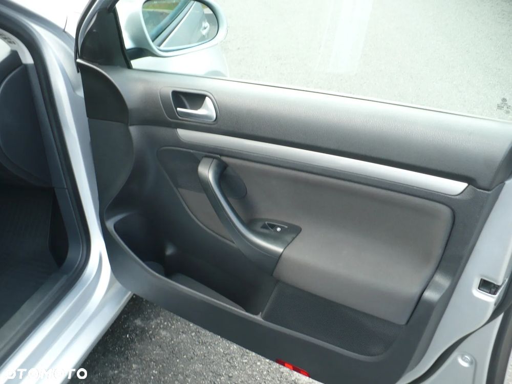 Volkswagen Golf - 21
