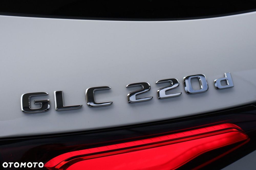 Mercedes-Benz GLC - 21