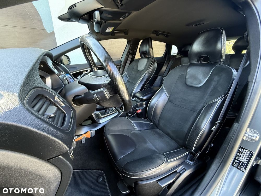 Volvo V40 D2 RDesign - 15