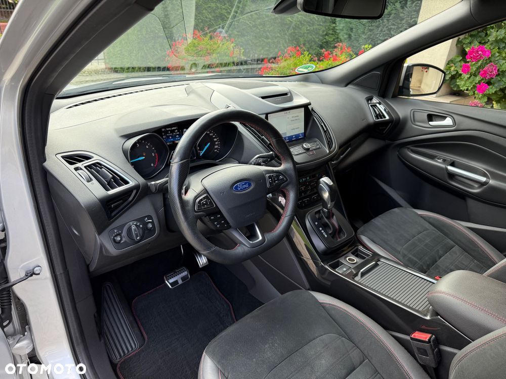 Ford Kuga 2.0 TDCi AWD ST-Line - 16