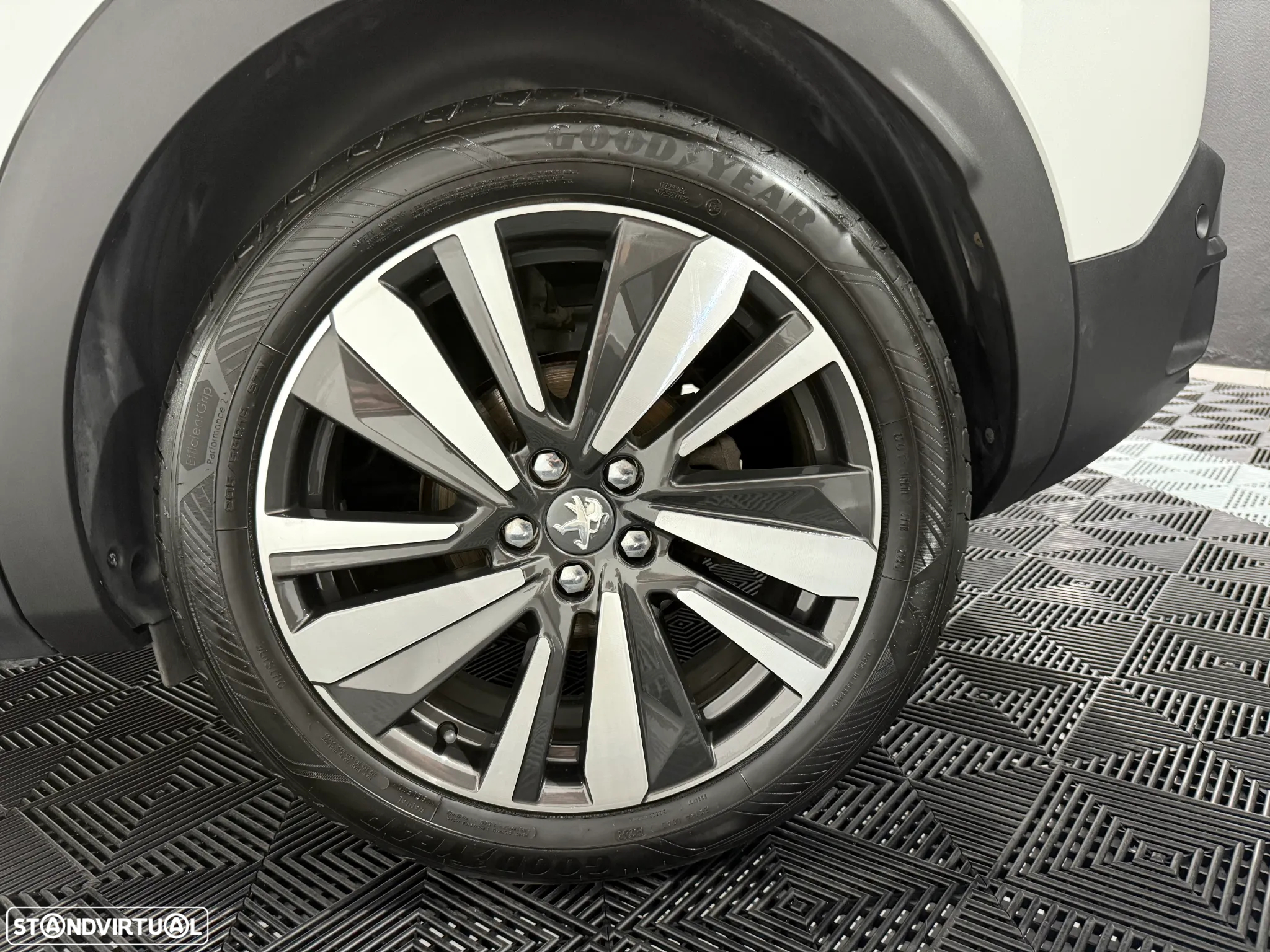 Peugeot 3008 1.2 PureTech Allure - 18