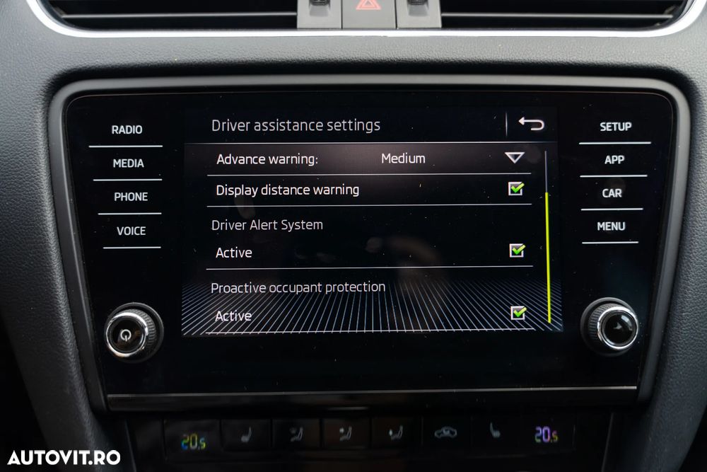 Skoda Octavia 1.6 TDI DSG Clever - 21