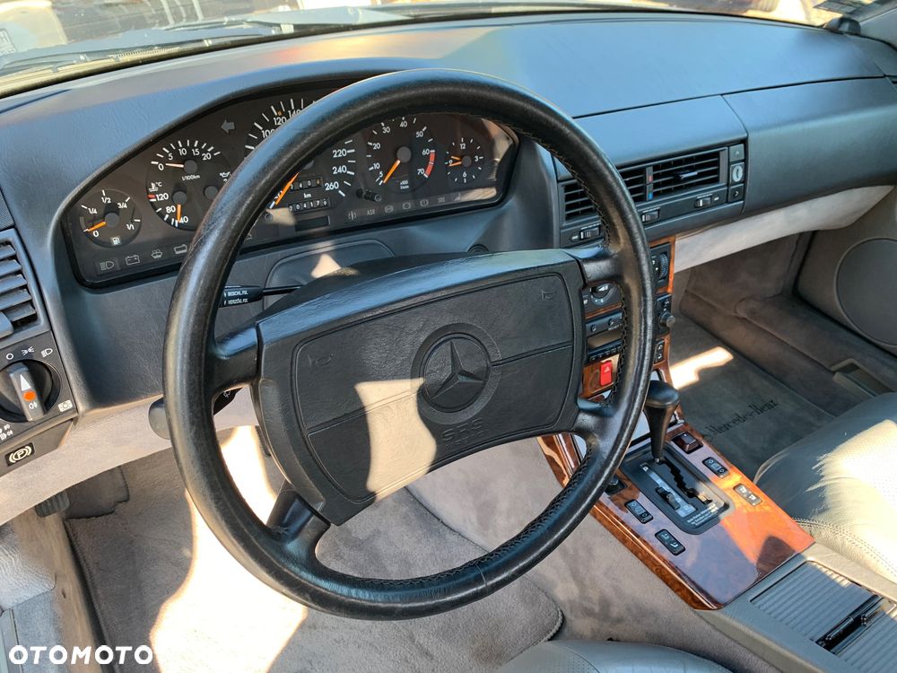 Mercedes-Benz SL - 19