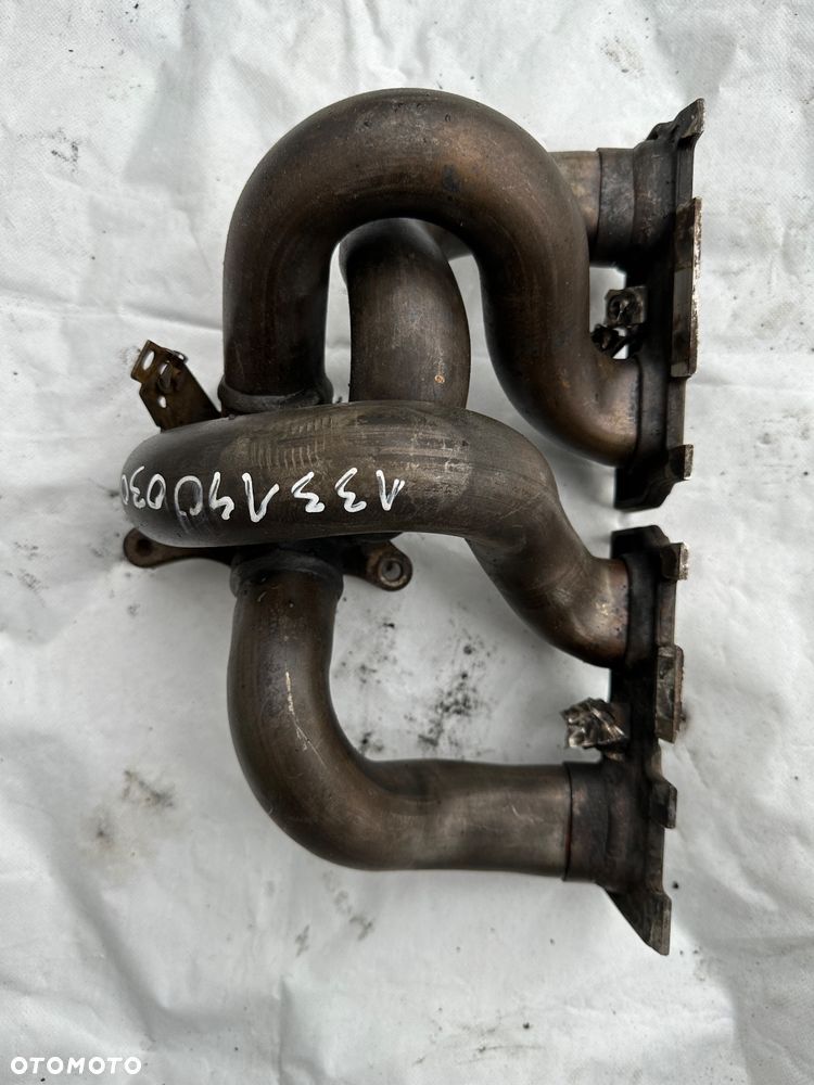 mercedes CLA45 AMG  m133 kolektor wydechowy - 1