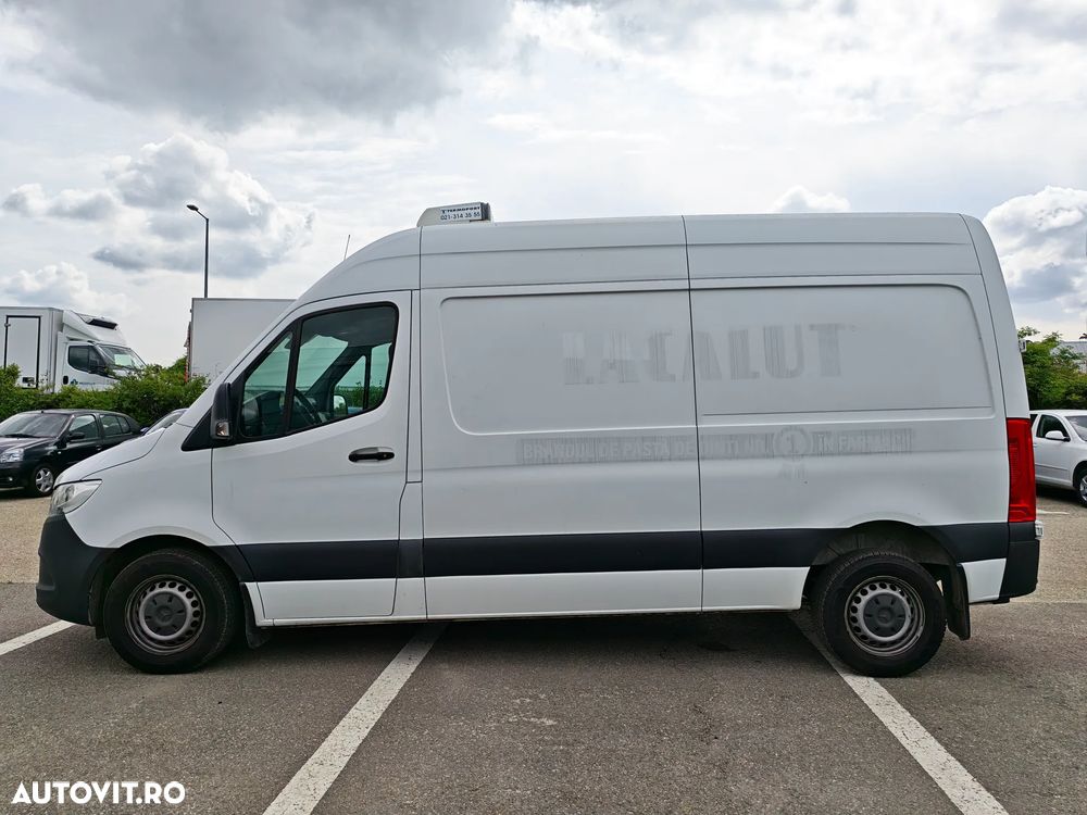 Mercedes-Benz Sprinter - 12