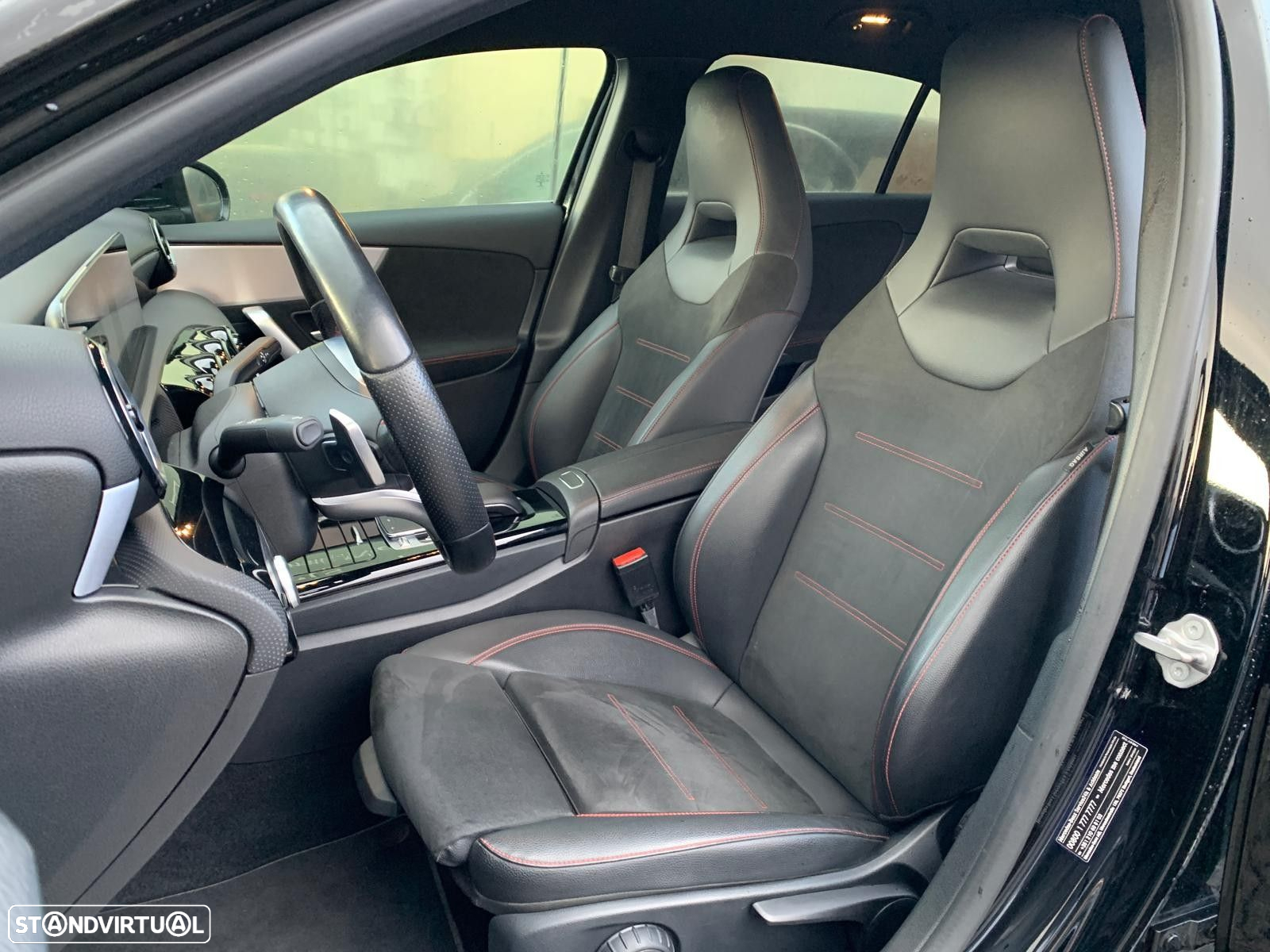 Mercedes-Benz A 250 e AMG Line - 18