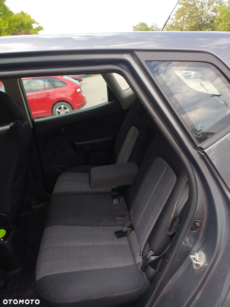Kia Venga 1.6 M - 5