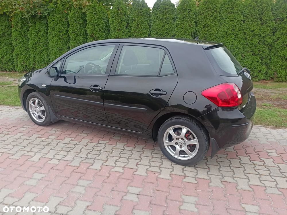 Toyota Auris 1.6 VVT-i Executive - 3