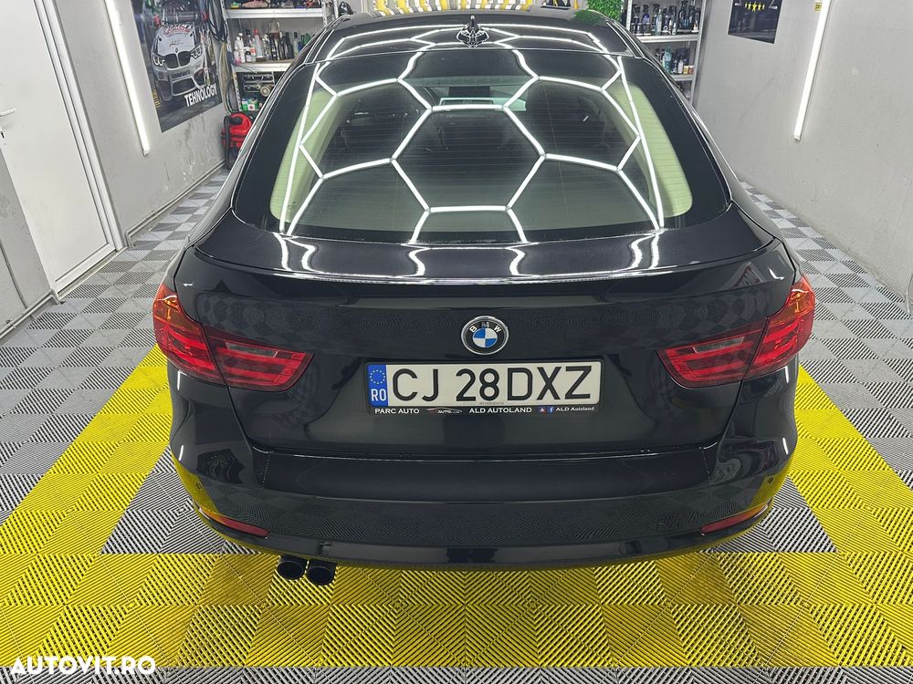 BMW Seria 3 320d xDrive - 4