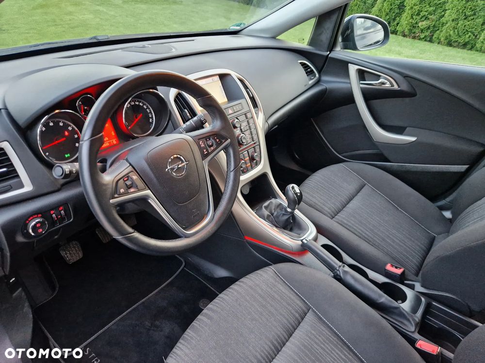 Opel Astra 1.6 NAVI - 35