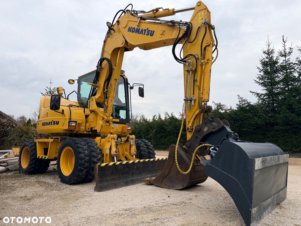 Komatsu 4x4x4 ramię łamane Koparka kołowa KOMATSU  PW98MR-8 10ton 4x4x4 ośki skrętne Ramię 3x łamane BEZ DPF i ADBLUE 4 cyl dodatkowe wyjścia hydr Pług Podpory 2012 szybka zwinna Prosto z importu 1 właściciel Cat TEREX Liebherr Wacker Pw 98 Mr 8 11 - 35
