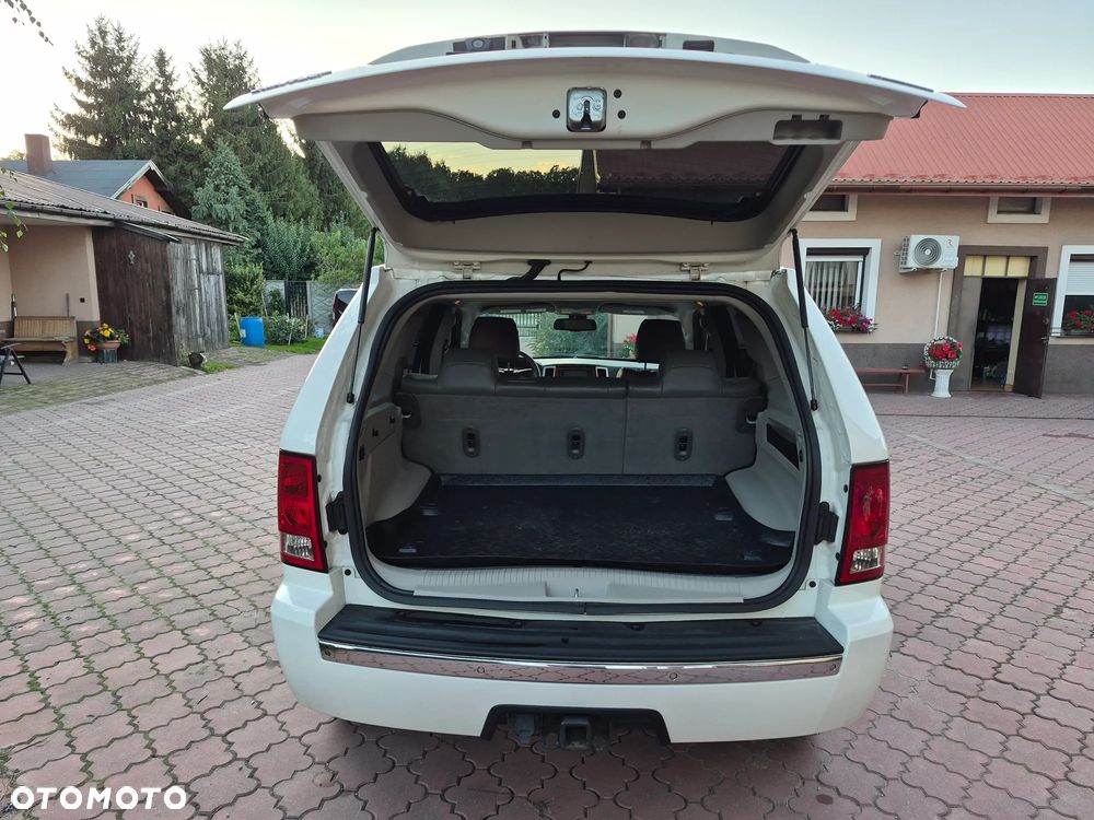 Jeep Grand Cherokee - 11