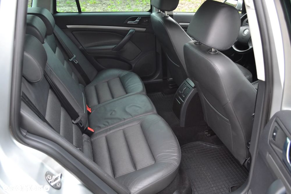 Skoda Octavia 2.0 TDI Elegance DSG - 26