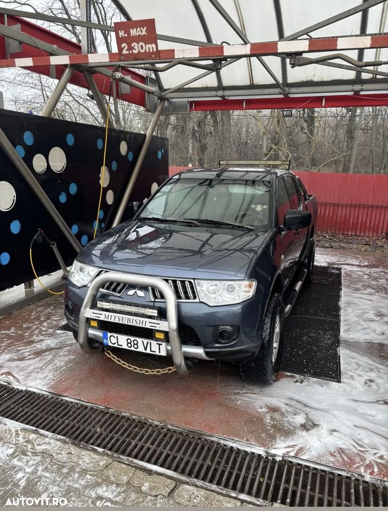 Mitsubishi L200 - 1