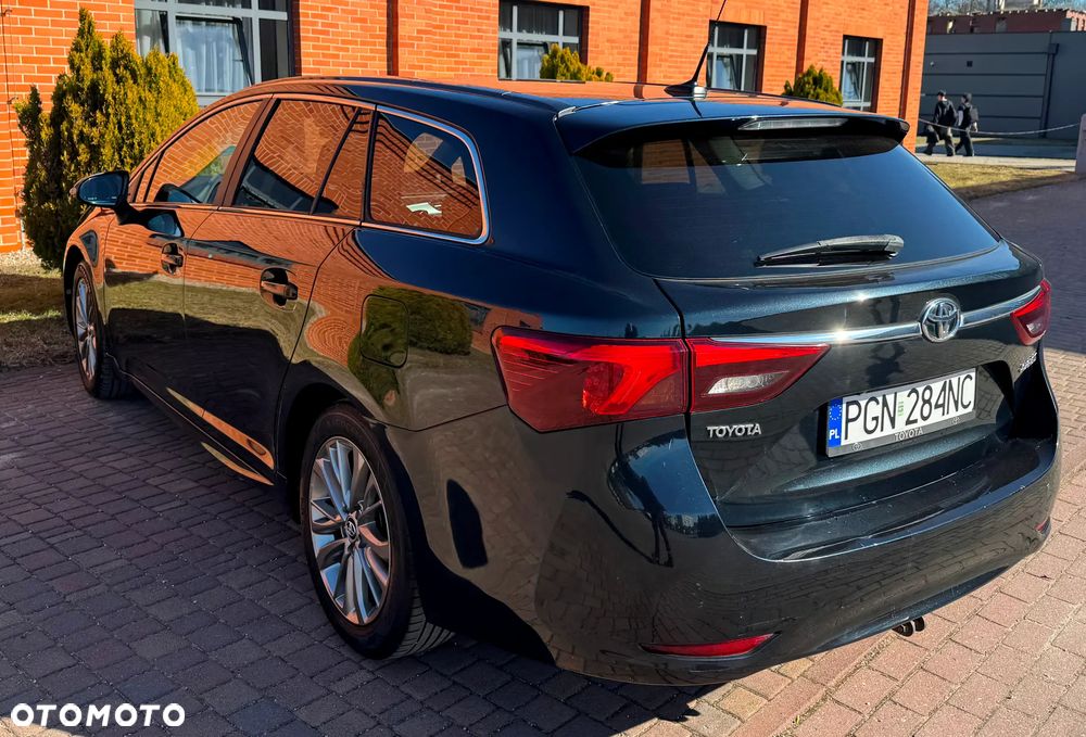 Toyota Avensis Touring Sports 1.6 D-4D Executive - 35