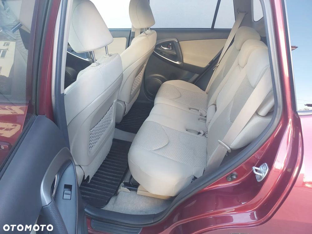 Toyota RAV4 - 15