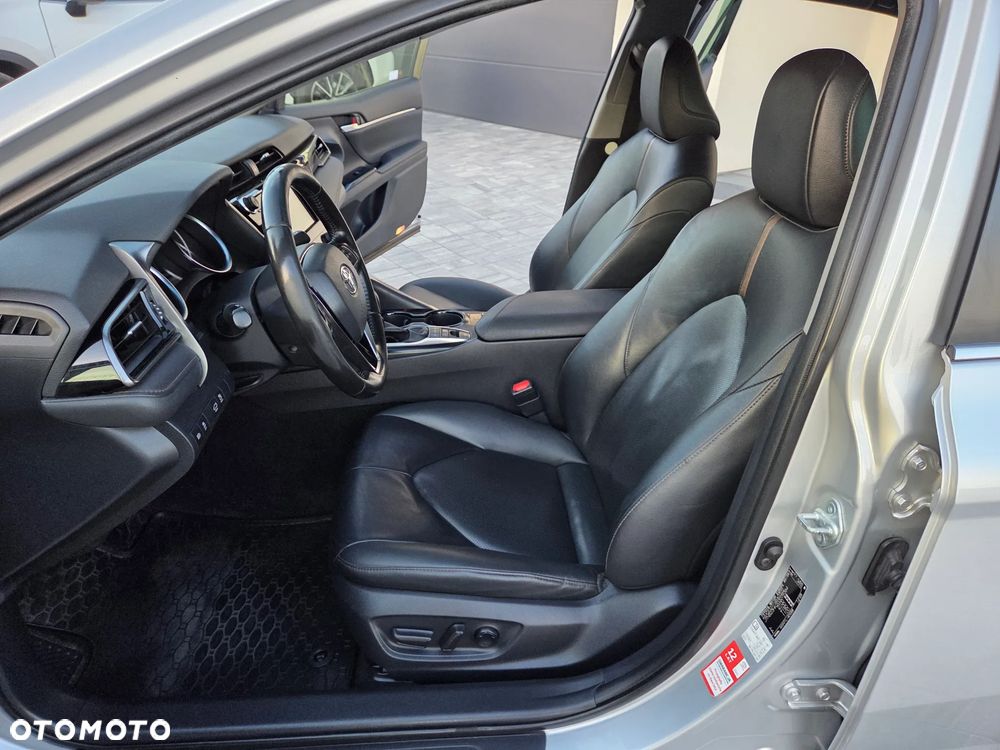 Toyota Camry 2.5 Hybrid Prestige CVT - 30