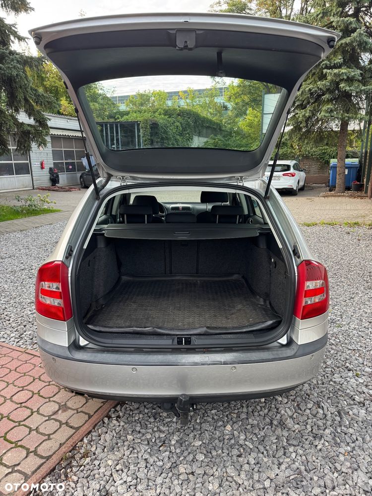 Skoda Octavia 1.6 Ambiente EU5 - 14