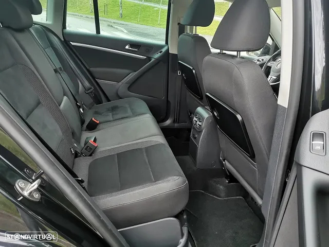 VW Tiguan 2.0 TDi Sport BlueMotion - 28