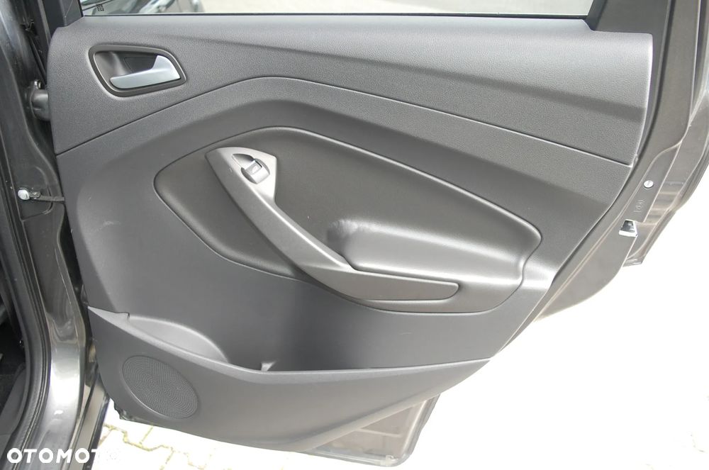 Ford Kuga 2.0 TDCi 4x4 Trend - 33